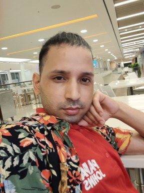 <span>Negi, 32</span>&nbsp;<span style='width: 25px; height: 16px; float: right; background-image: url(/bitmaps/flags_small/AE.PNG)'>&nbsp;</span><br><span>Dubai, United Arab Emirates</span>&nbsp;<input type='button' class='joinbtn' style='float: right' value='JOIN NOW' />