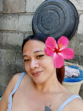 <span>kimm, 26</span> <span style='width: 25px; height: 16px; float: right; background-image: url(/bitmaps/flags_small/PH.PNG)'> </span><br><span>Castillejos, Philippines</span> <input type='button' class='joinbtn' style='float: right' value='JOIN NOW' />
