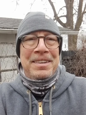<span>Mark, 67</span> <span style='width: 25px; height: 16px; float: right; background-image: url(/bitmaps/flags_small/US.PNG)'> </span><br><span>Chicago, 美国</span> <input type='button' class='joinbtn' style='float: right' value='JOIN NOW' />