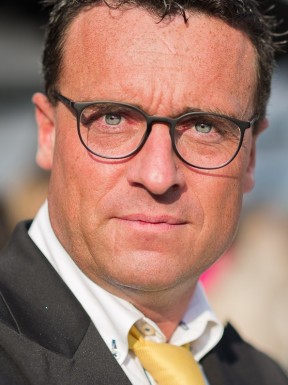 Finish men looking for love