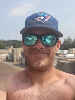 Canadian men looking for love