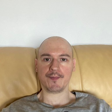 <span>Shyone, 43</span> <span style='width: 25px; height: 16px; float: right; background-image: url(/bitmaps/flags_small/RO.PNG)'> </span><br><span>Arad, Romania</span> <input type='button' class='joinbtn' style='float: right' value='JOIN NOW' />