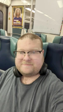 <span>Christopher, 31</span> <span style='width: 25px; height: 16px; float: right; background-image: url(/bitmaps/flags_small/US.PNG)'> </span><br><span>Hartford, Stati Uniti d'America</span> <input type='button' class='joinbtn' style='float: right' value='JOIN NOW' />