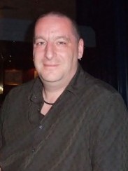 English men looking for love