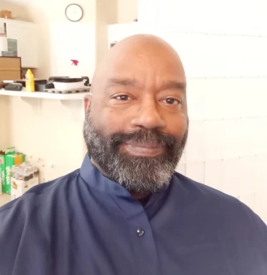 <span>Russ, 60</span>&nbsp;<span style='width: 25px; height: 16px; float: right; background-image: url(/bitmaps/flags_small/US.PNG)'>&nbsp;</span><br><span>Las Vegas, Estados Unidos da América</span>&nbsp;<input type='button' class='joinbtn' style='float: right' value='JOIN NOW' />